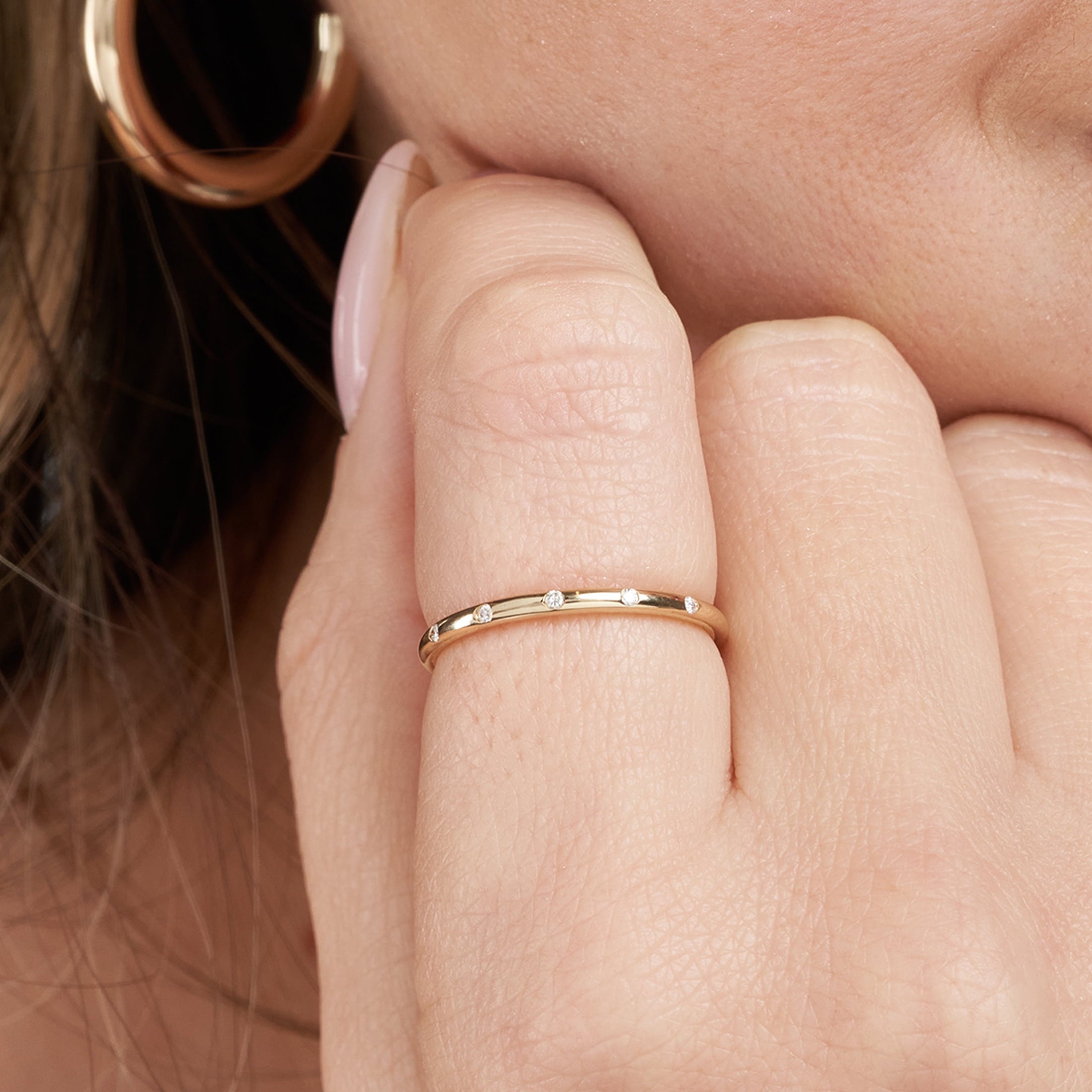 Honey Crush Real 14K Yellow Gold Polished 0.03tcw Diamond Stations Thin Band Ring (1.3x1.3mm, Size 7)